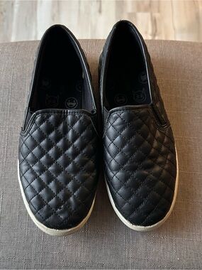 Stevies Kids Quilted Slip-On Sneakers - Black
